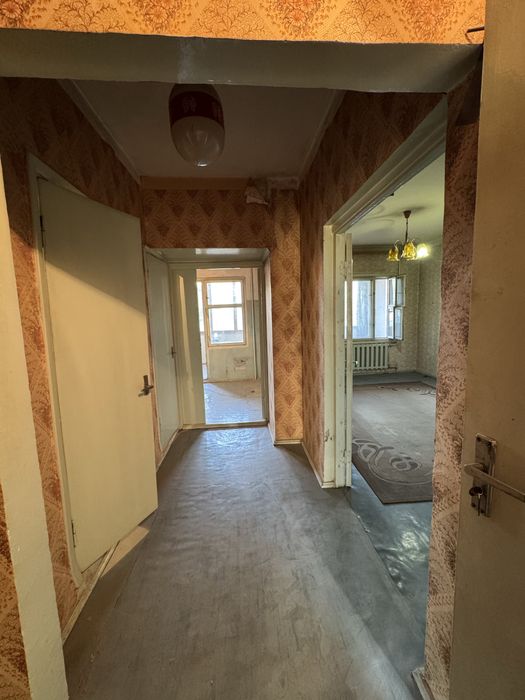 Kvartira sotiladi 2 xonali Sergeli-7 Продается квартира Сергели 7