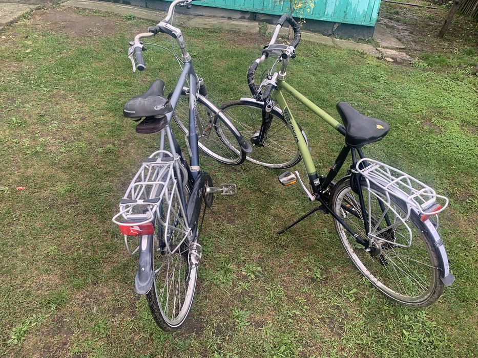 Dau la schib 2 biciclete + 2 cauciucuri cu tot cu camera noi la schimb