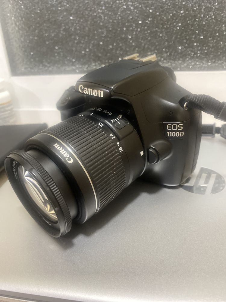 Продаю б/у Canon 1100d с объективом