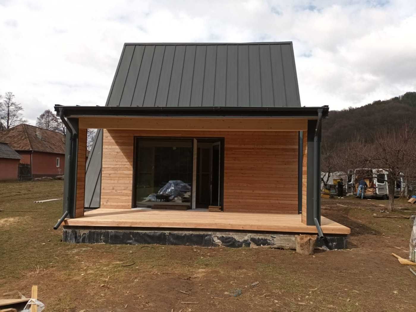 Cabana din lemn stil A-Frame si Case din structura de lemn de vanzare