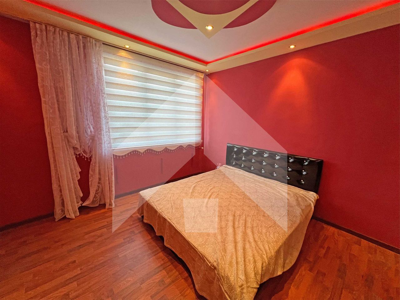 Продава се Къща в Нови пазар - 174 кв.м за 704 €/кв.м - Снимка #9