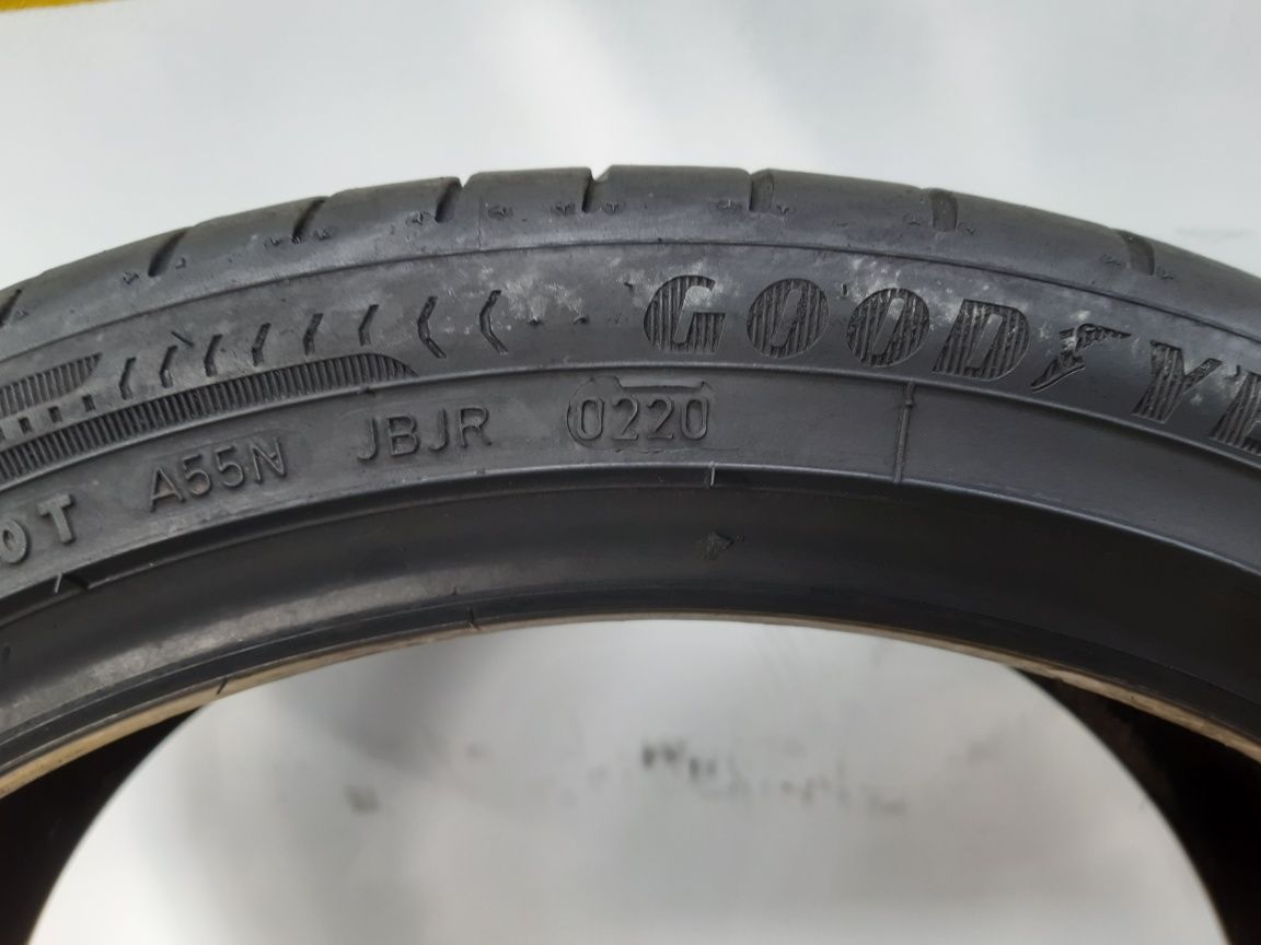 1 Buc 225/40/18 92W GoodYear Vara dot 02/20    6.14 mm