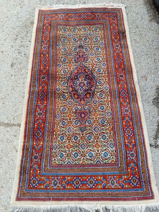 Ръчно тъкани килими