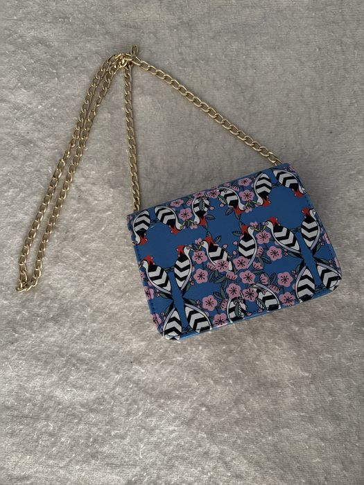 Малка, синя чанта