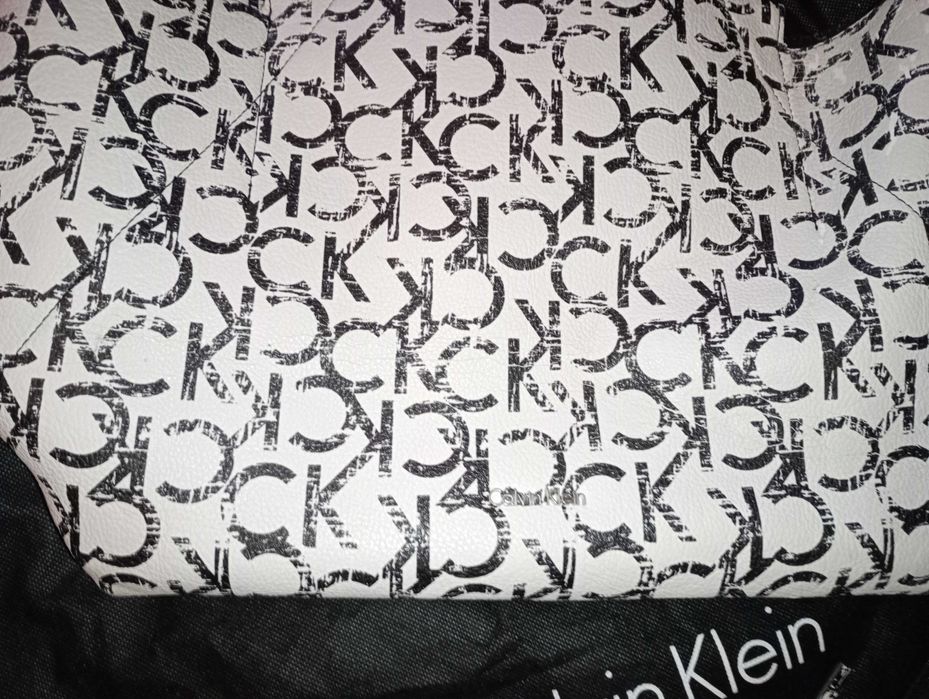 Дамска чанта Calvin Klein original  бяло и черно брандирана