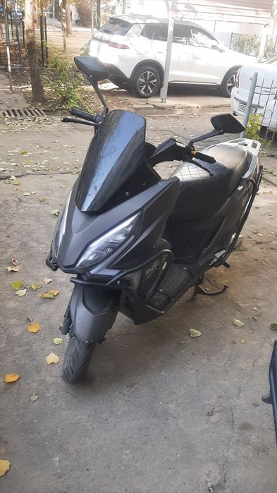 Продается скутер , техпаспорт и номер есть
