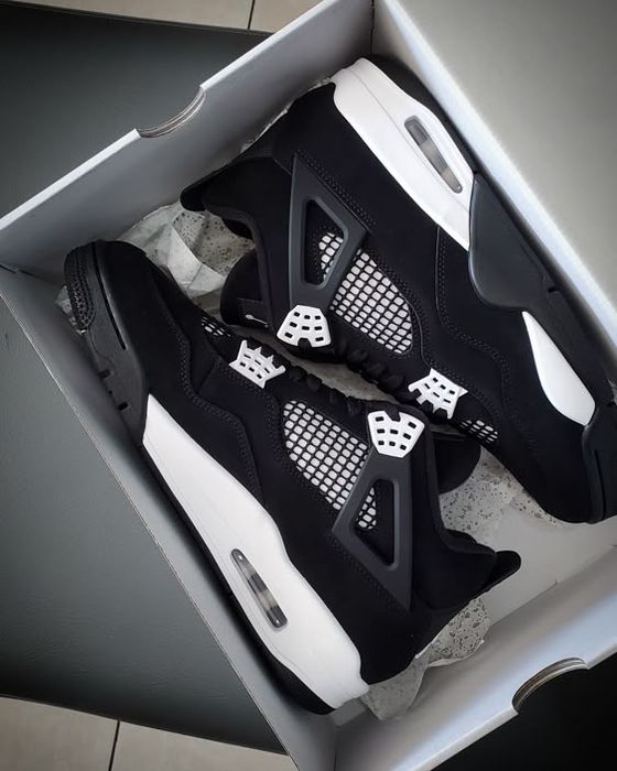 Jordan 4 White Thunder
