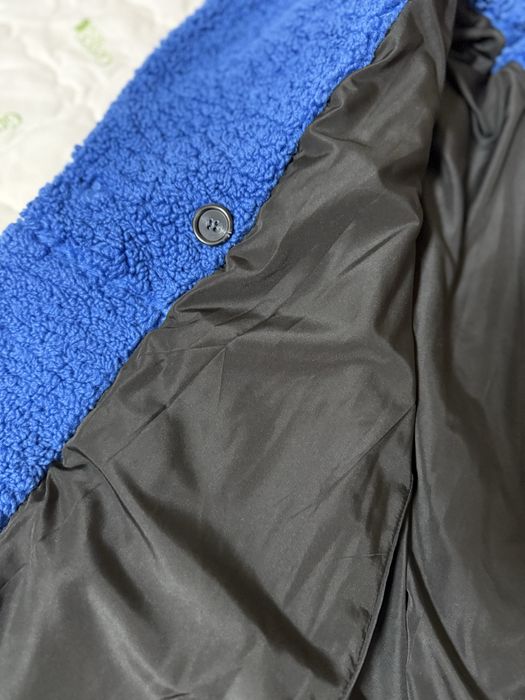 Яркосиньо палто Bershka Teddy Coat