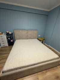 Продается Двуспальная кровать с ортопедическим матрасом 180*200