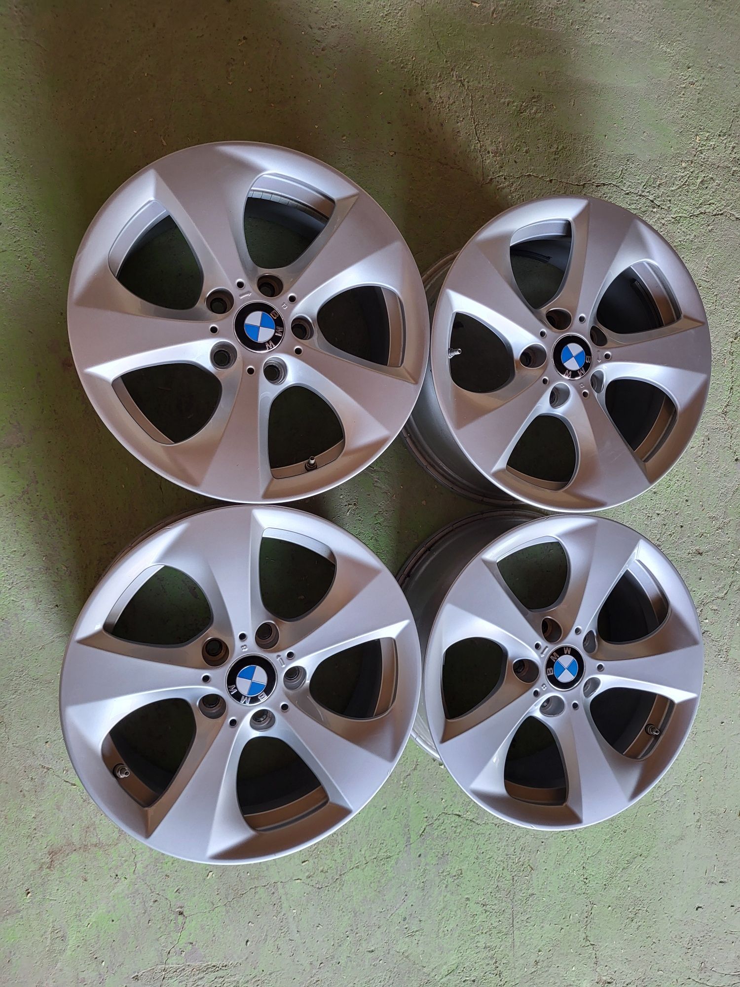 17 5x120 Bmw лети джанти 5х120 бмв