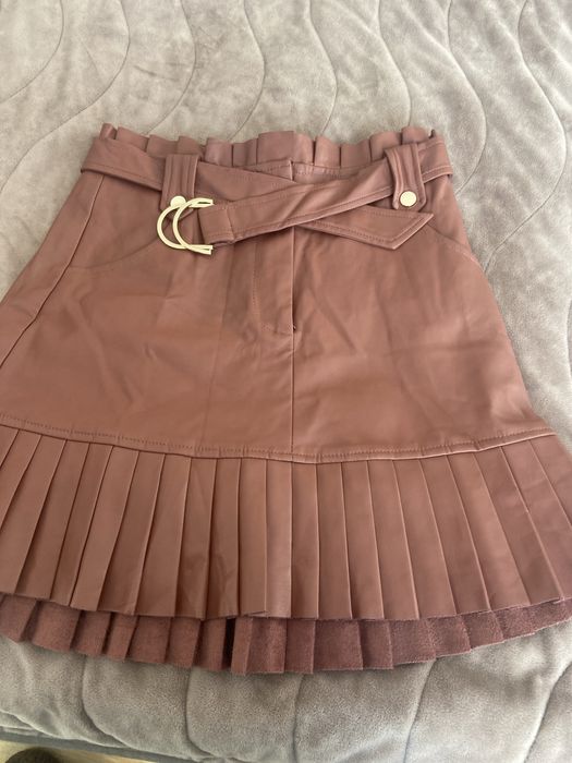 Пола кожена зара с размер