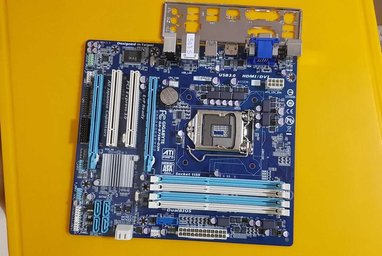 503S.Placa De Baza Gigabyte GA-B75M-D3H,4xDDR3,Socket 1155,Gen2-Gen3