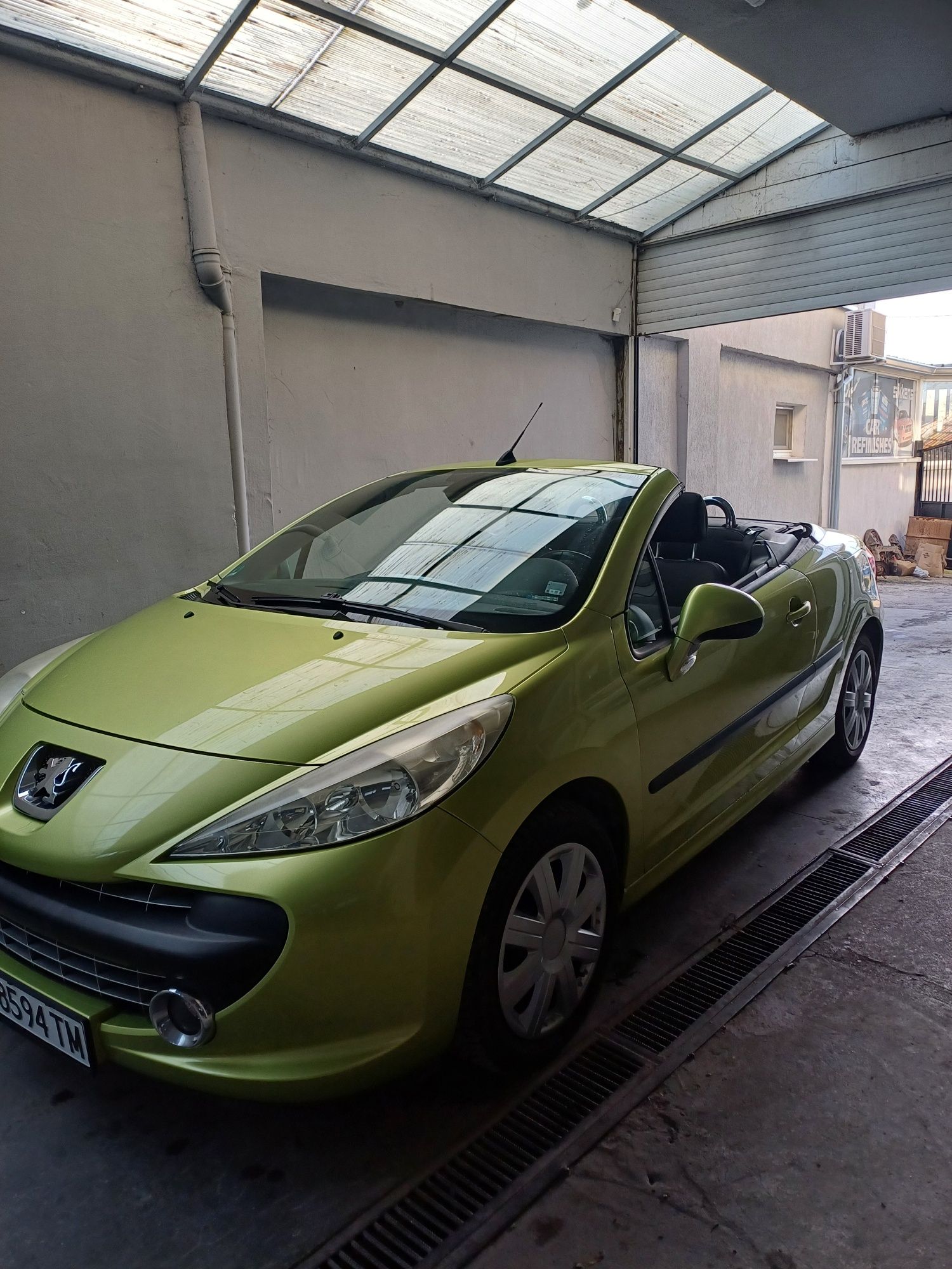 peugeot 207 cc ..