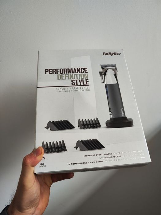 Aparat de tuns și aranjat barba babyliss