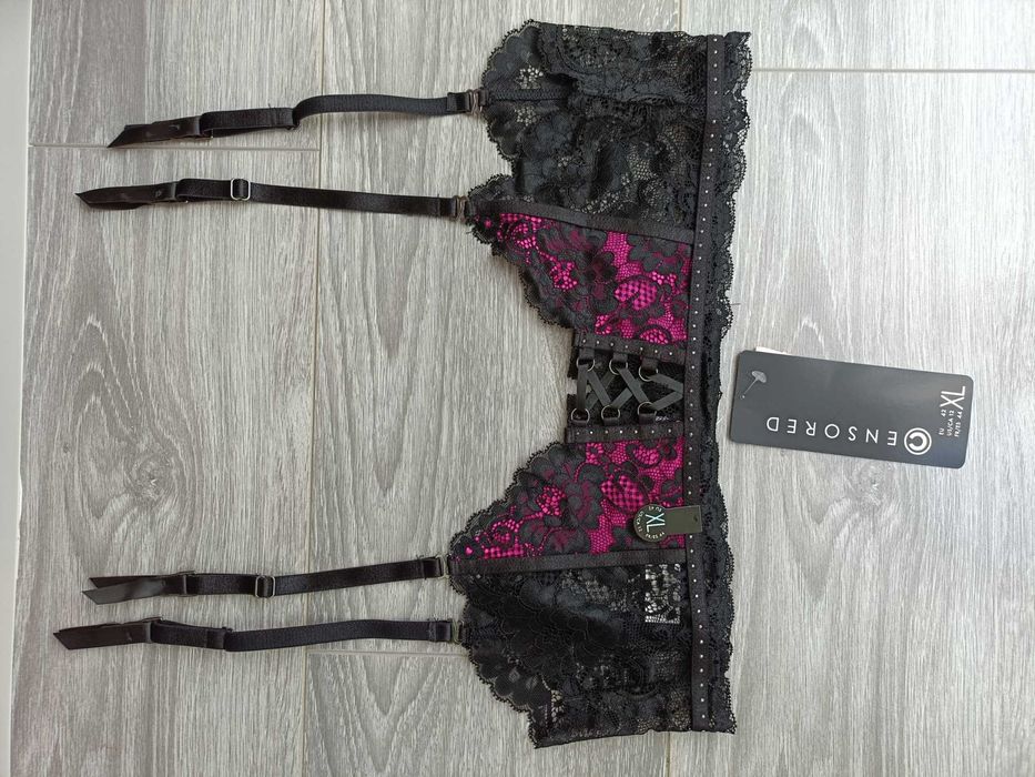 Modele diverse cu dantela