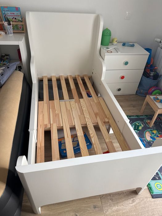 Продавам легло Ikea