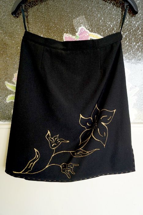 Дамски костюм - чисто нов