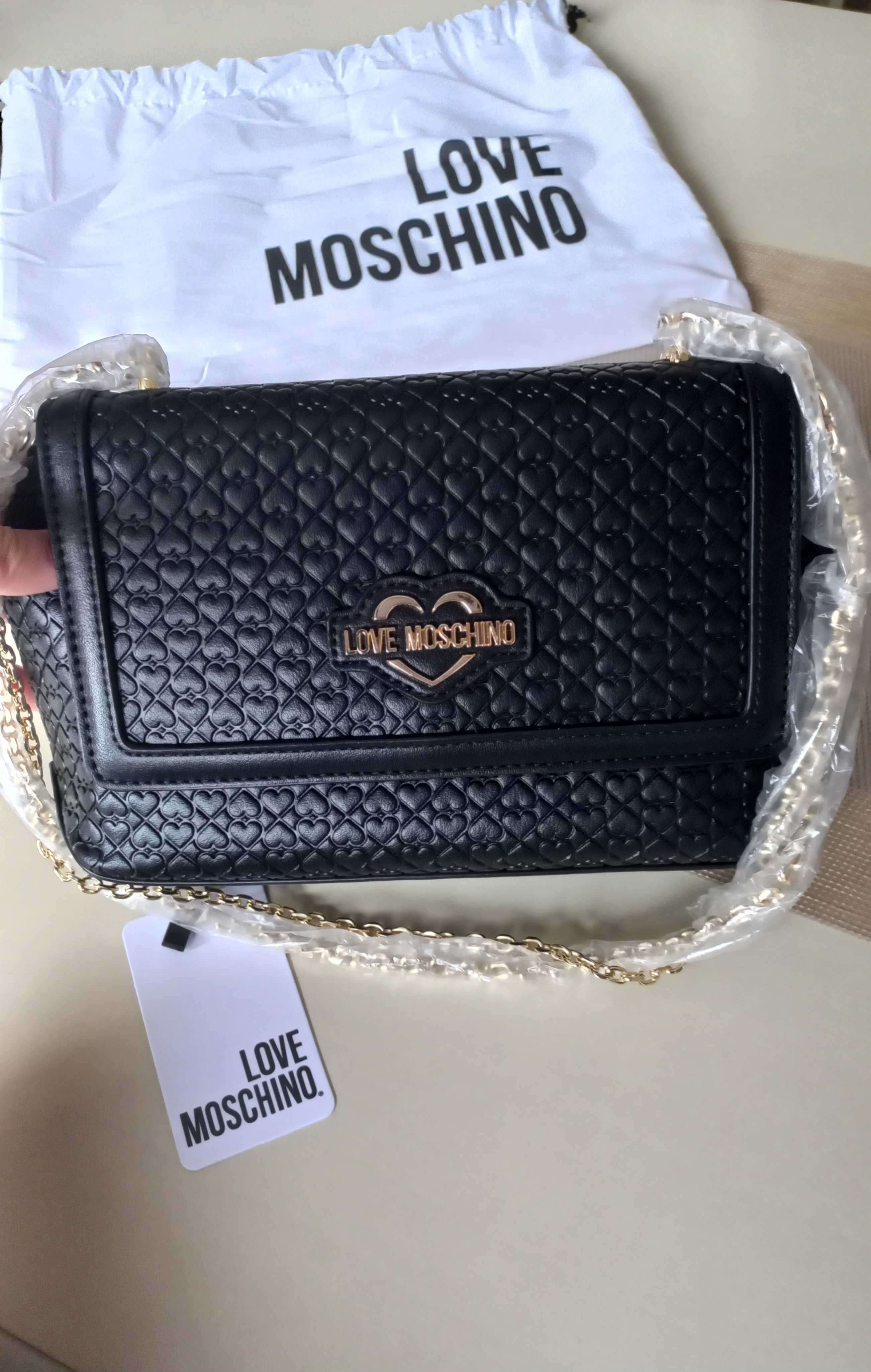 Love Moschino нова оригинална дамска чанта с етикет