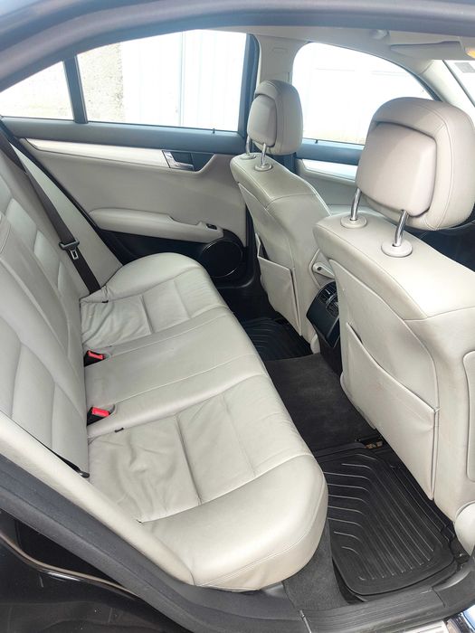 Mercedes c. 180 benzina   94000km