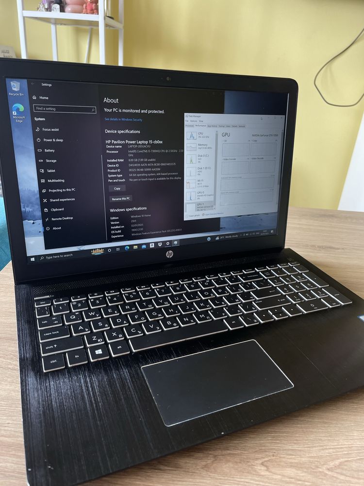Геймърски лаптоп HP Pavillion Power 15-CB0XX
