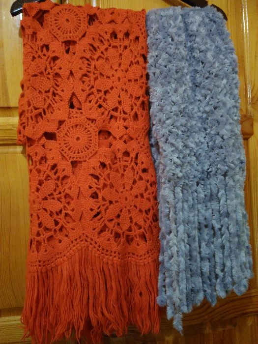 Дамски плетени шалове