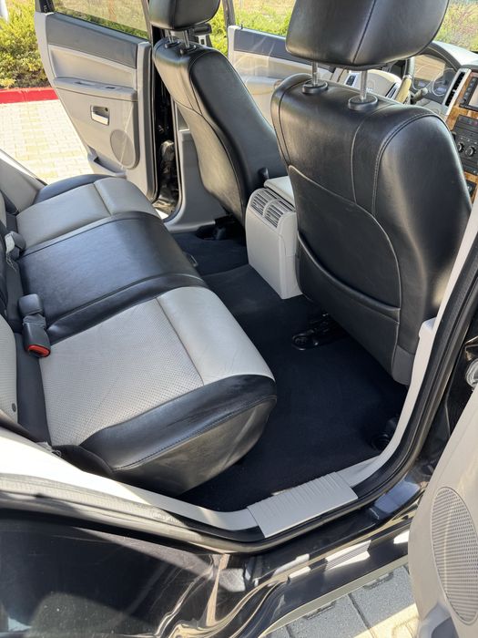 Vând jeep grand cherokee 3.0 diesel facelift