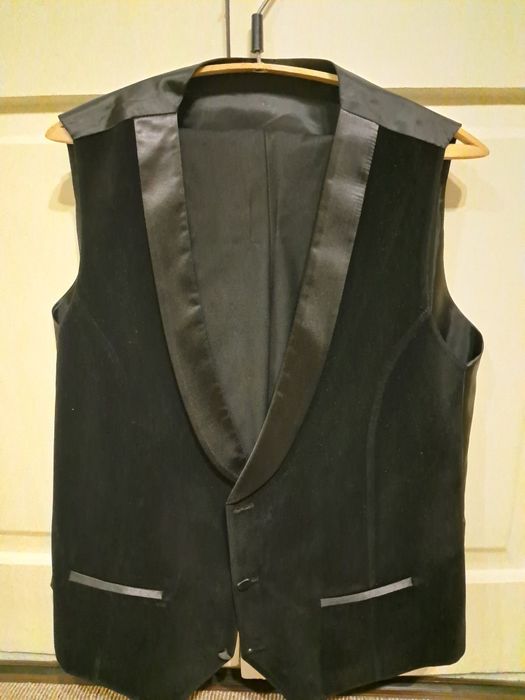 Костюм брюк и обувь