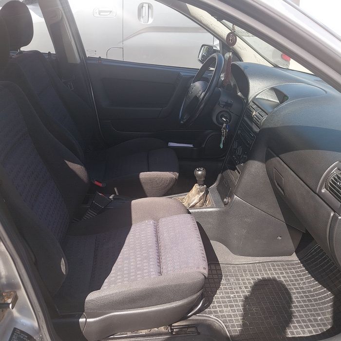 Vând Opel Astra G urgent preț negociabil mașina se afla în stare buna