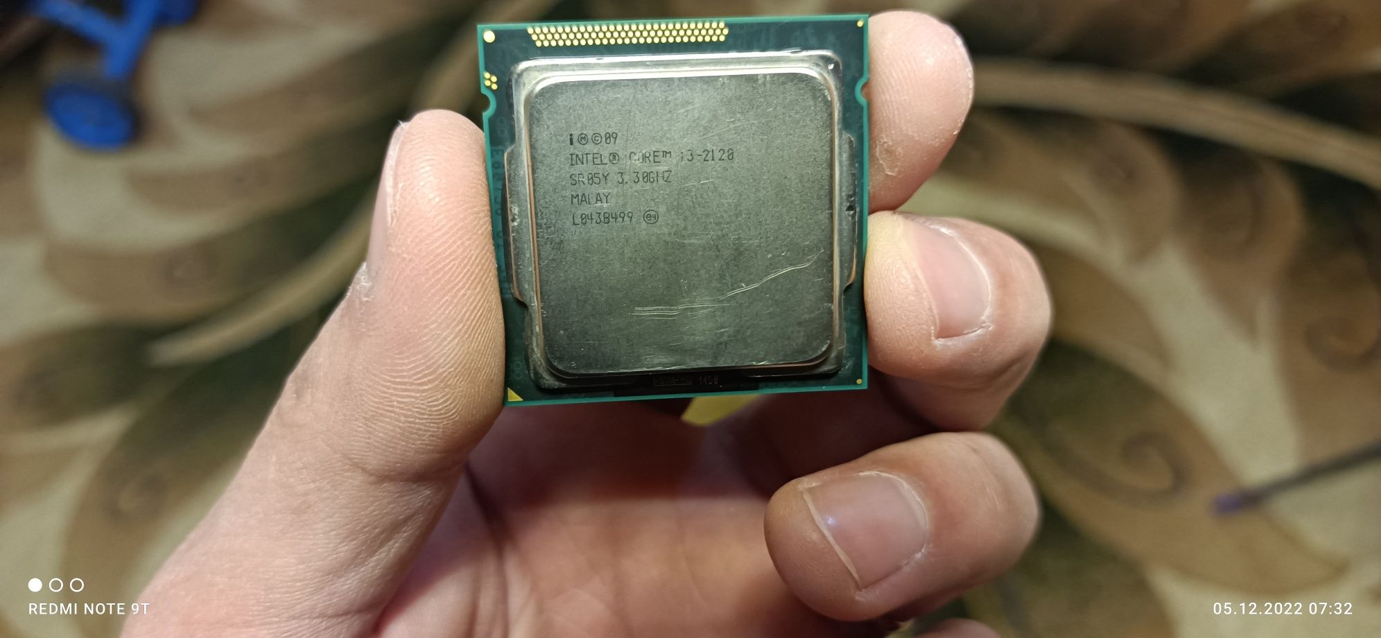 Intel core i3 sotiladi