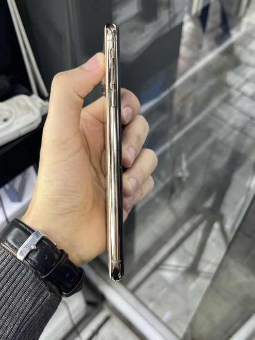 IPhone X max sotilmoqda