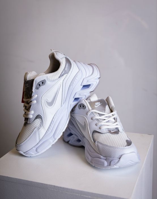 Дамски маратонки Nike