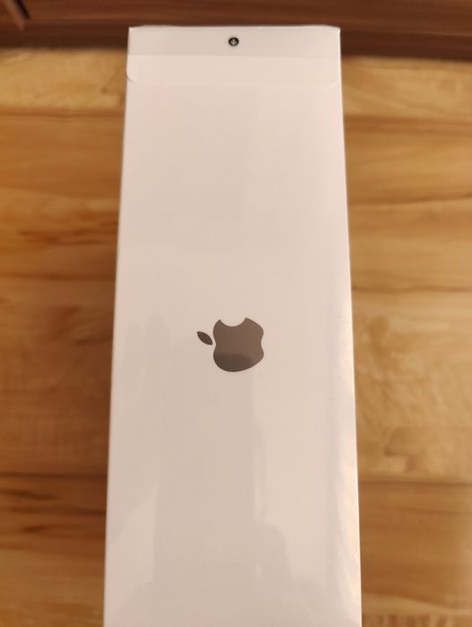 Продавам Airpods Max - чисто нови