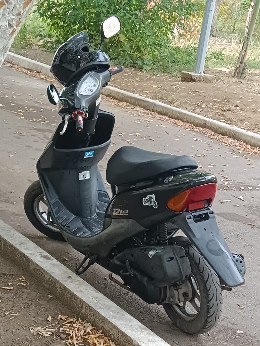 Скутер Honda Dio.