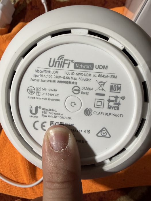 UDM Ubiquiti UniFi Dream Machine, wireless router, Wi-Fi 5, 4x 1GbE