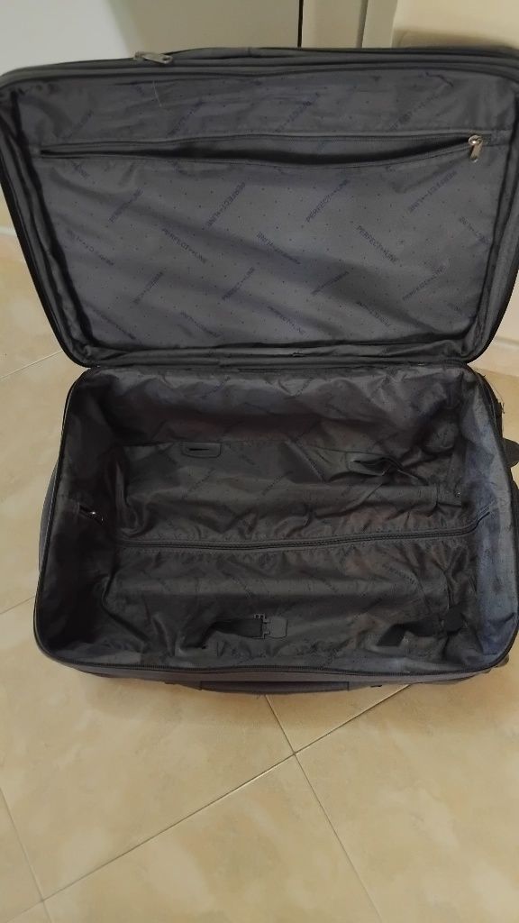 Малък куфар за багаж