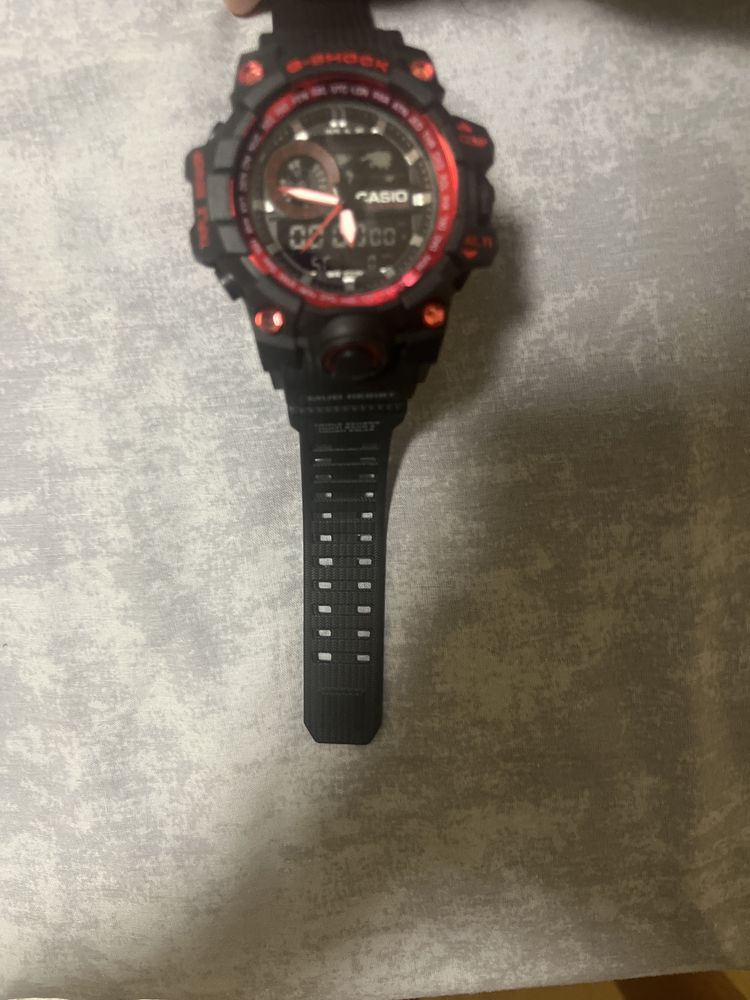 G-SHOCK-red-black