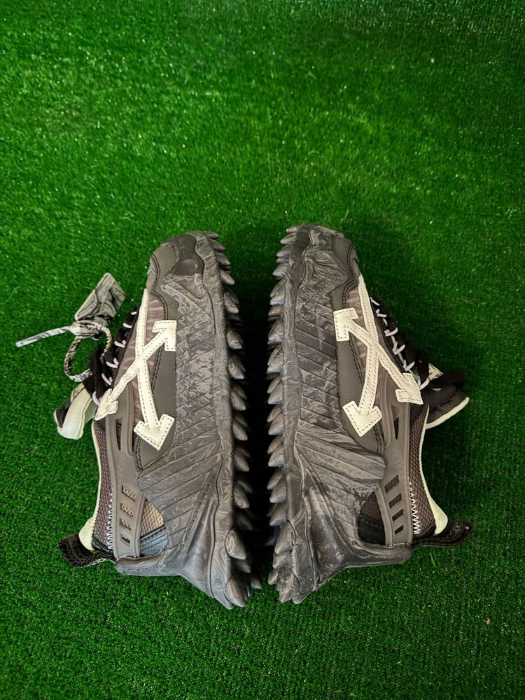 Adidasi Off White Odsy