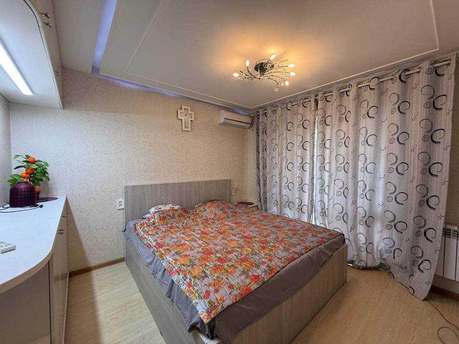 Сдается 3-комнатная квартира на Госпитальном рынке