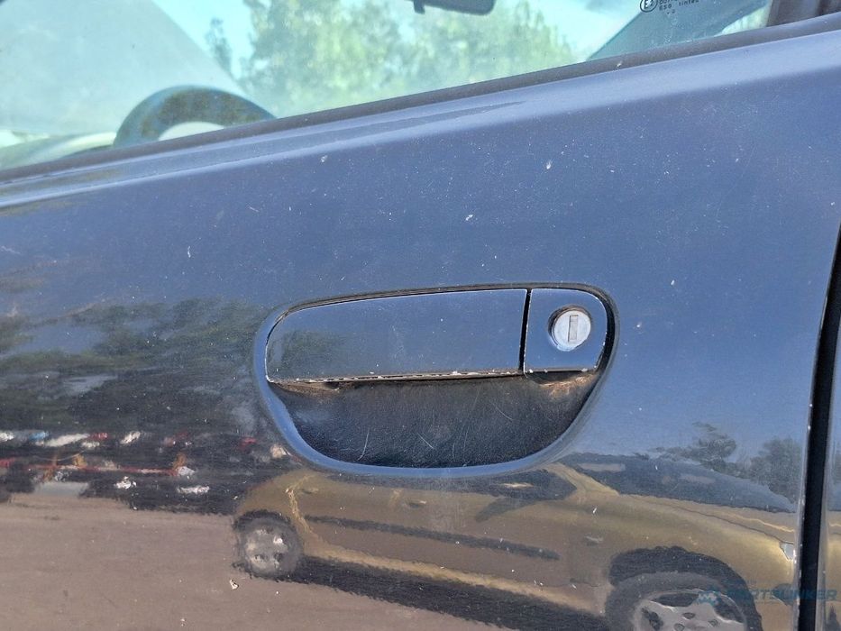 Maner exterior portiera fata stanga sofer AUDI A4 Avant 8D5, B5 1994 - 2001 albastru LZ5L , cu gaura de butuc