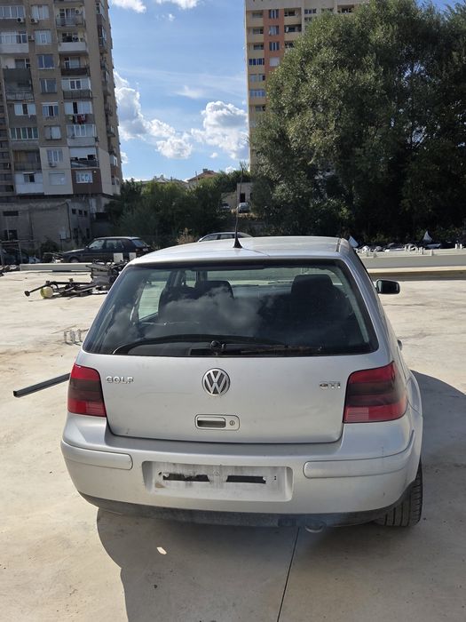 VW Golf 4 2.0 бензин (На части)