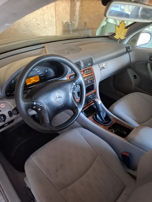Vând mașină, Mercedes