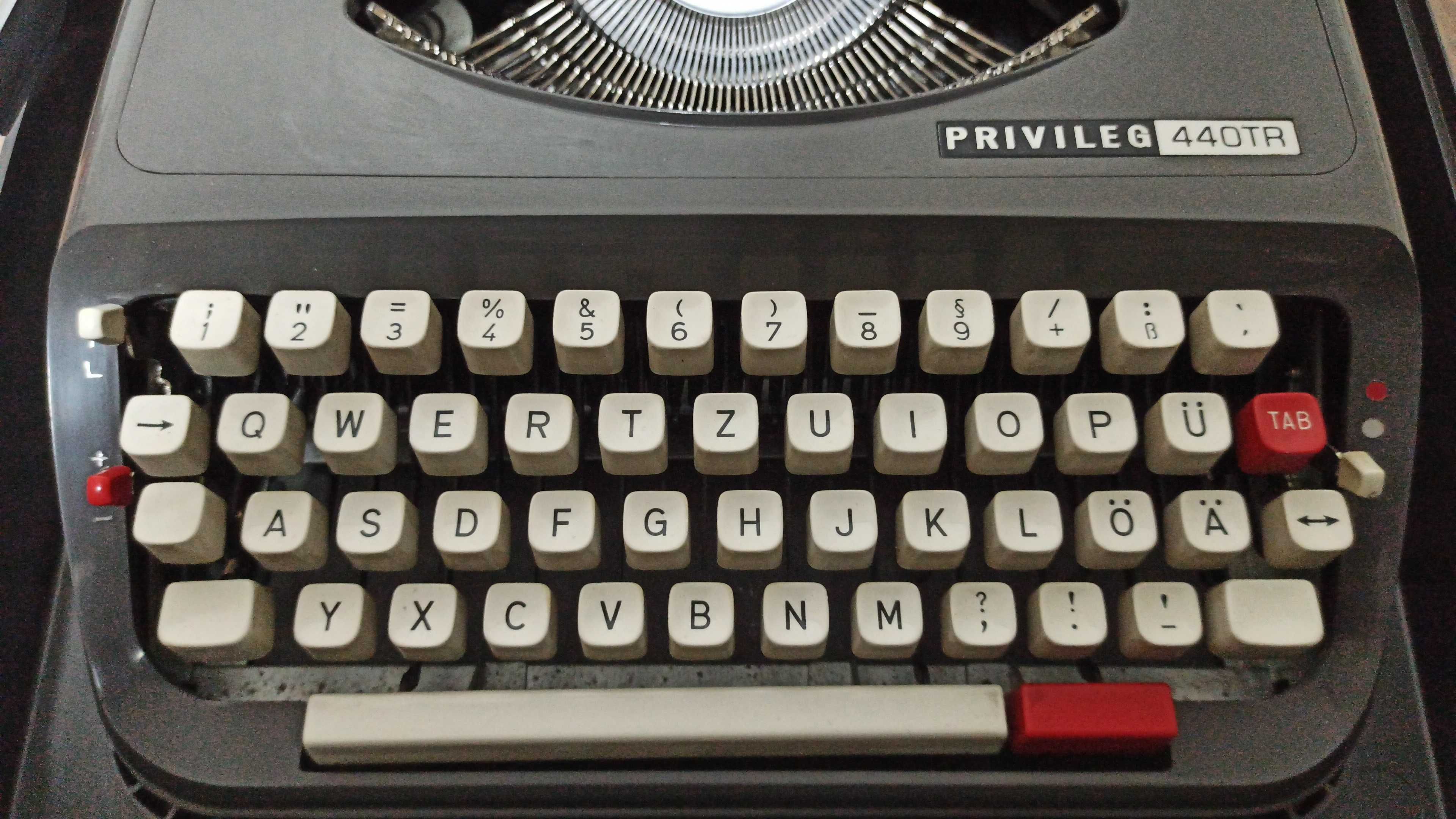 Masina de scris Privileg 440TR