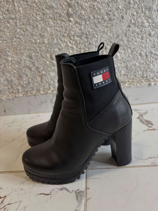 Tommy Hilfiger боти естествена кожа