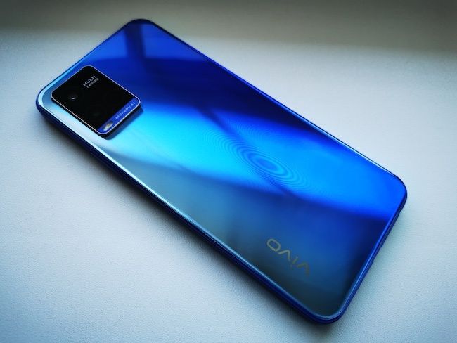 Продам Новый Vivo Y21
