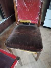 6 scaune din lemn usor curbat, usoare, foarte comode. Vechi,