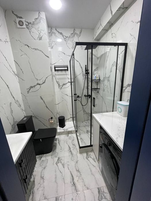 Сдается двухкомнатная на длительный срок