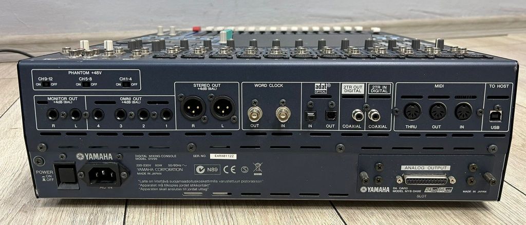 Amanet F28: Mixer Digital Yamaha 01V96 + Converter Yamaha MY8 Da96