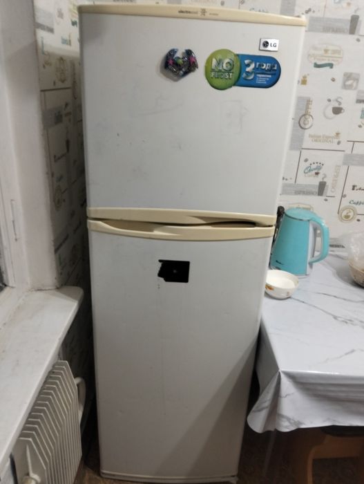 Продам холодильник