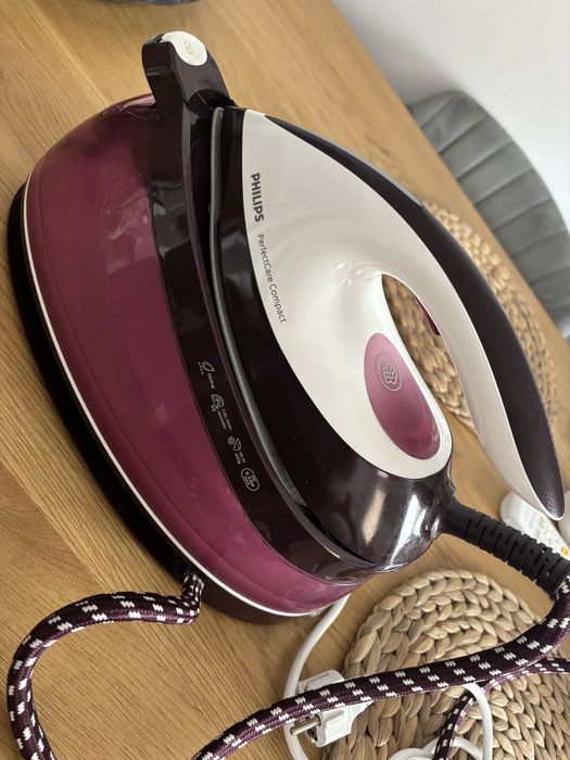 Statie de calcat cu abur Philips PerfectCare Compact GC7842/40