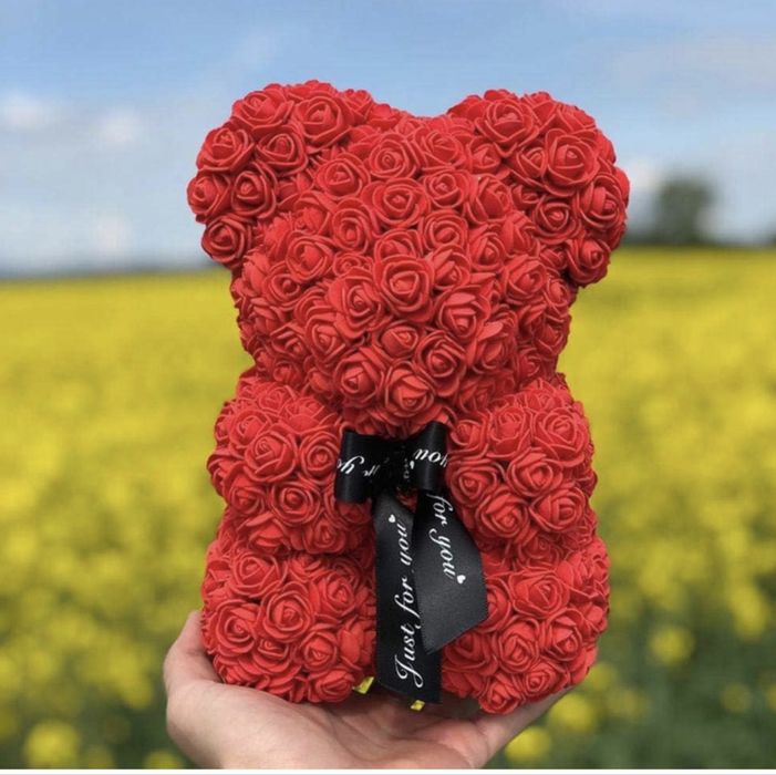 Мече от рози любов